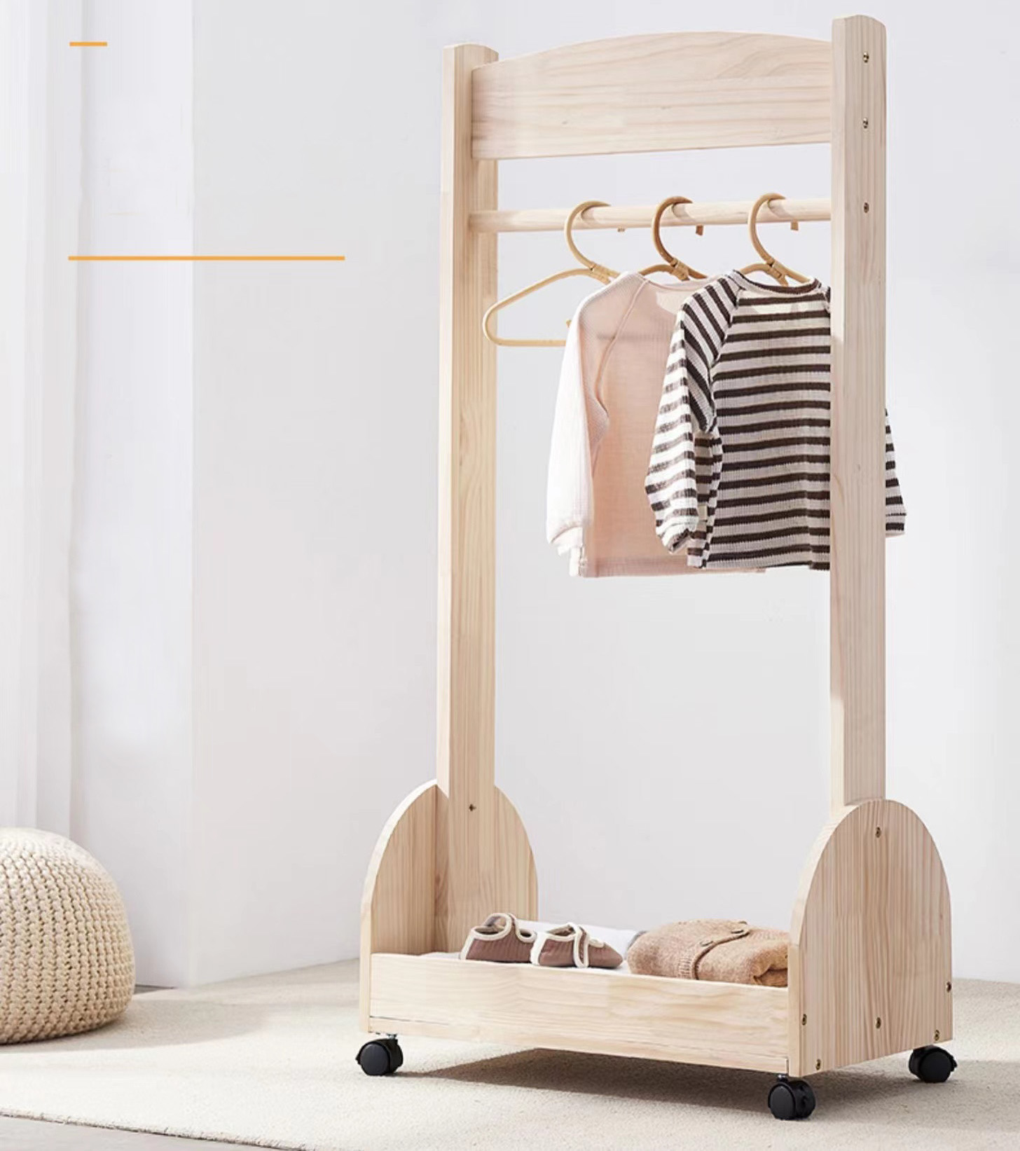 Custom Hanger Factory Wholesal - Baby Clothing Display Stand 评论和价格